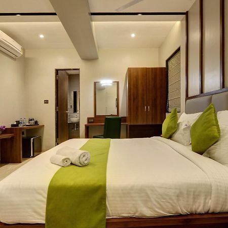 Magnus Fortune House Business Hotel , Magarpatta Mundhva Zewnętrze zdjęcie