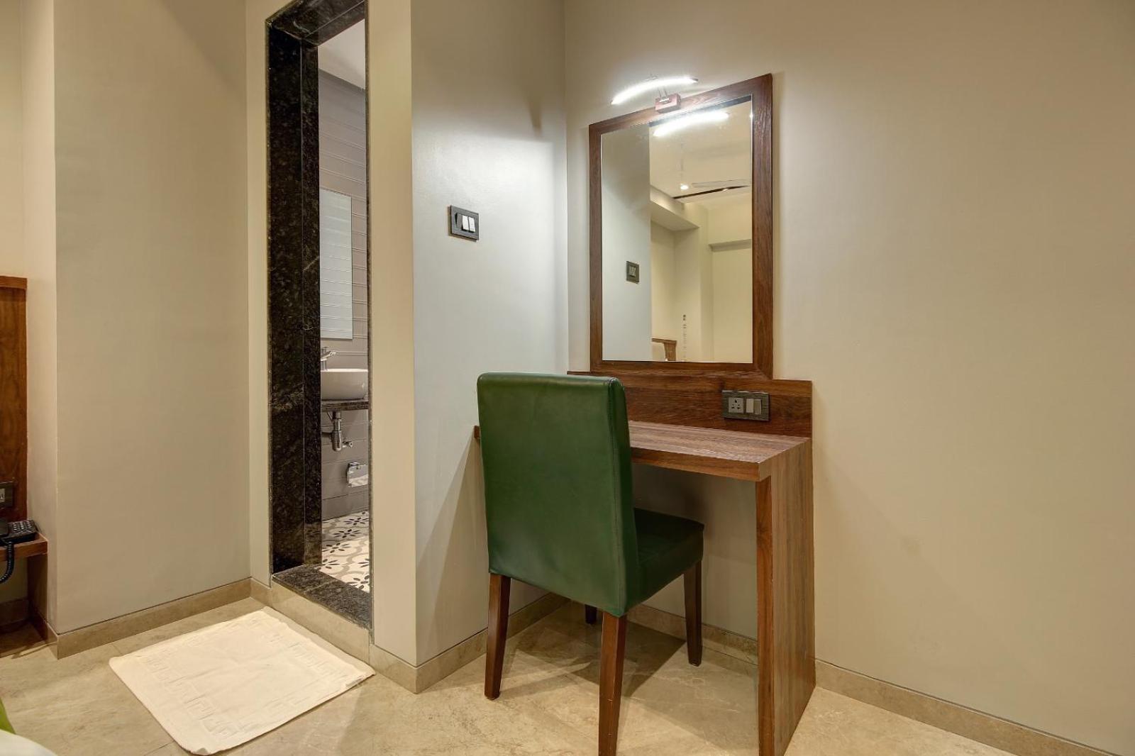 Magnus Fortune House Business Hotel , Magarpatta Mundhva Zewnętrze zdjęcie