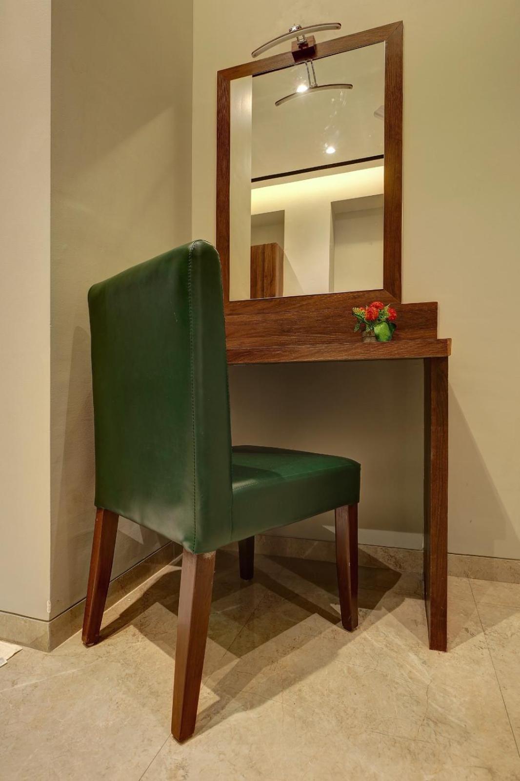 Magnus Fortune House Business Hotel , Magarpatta Mundhva Zewnętrze zdjęcie