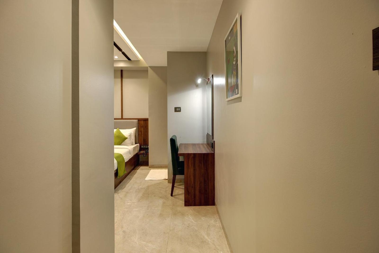 Magnus Fortune House Business Hotel , Magarpatta Mundhva Zewnętrze zdjęcie