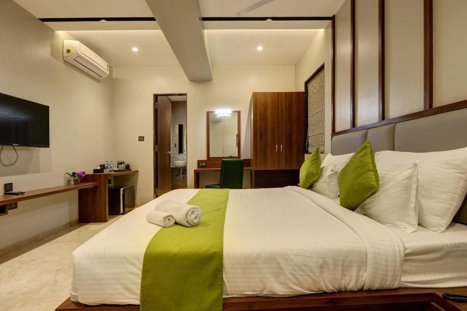 Magnus Fortune House Business Hotel , Magarpatta Mundhva Zewnętrze zdjęcie